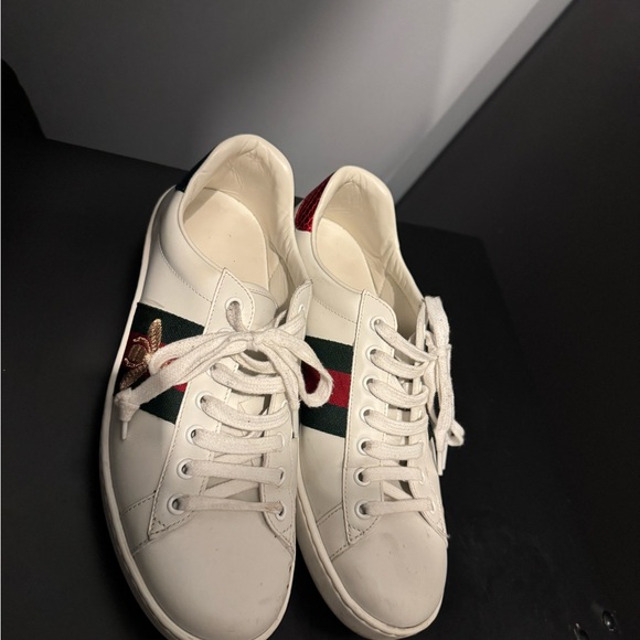 Worn it twice only. Original receipt available as well - Picture 4 of 10